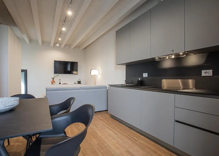 Ah Villaglori Boutique Apartments Brescia